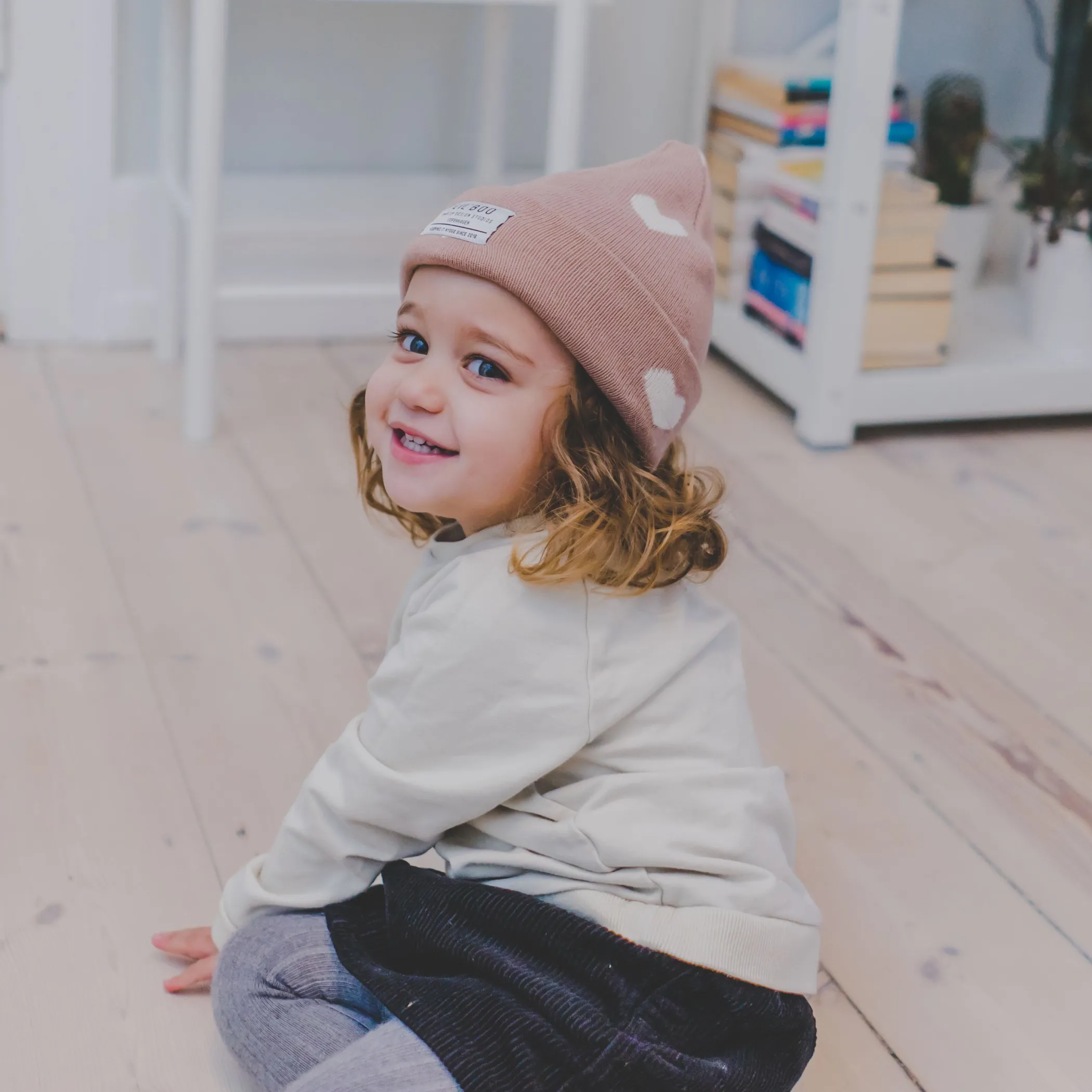 Lil' Boo Hearts Beanie - Rose< Beanies