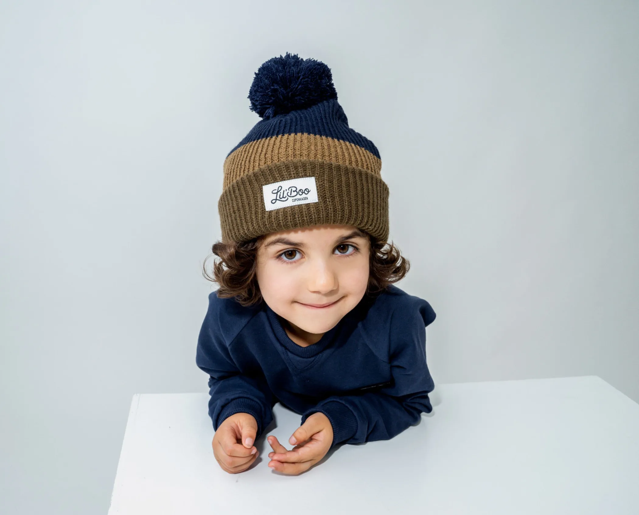 Lil' Boo Rainbow Beanie – Navy/Brown< Beanies